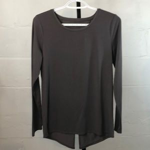 Athleta Essence Lyocell Semi Fit Long Sleeve Tee Sz S Gray Crewneck Split Back